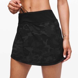 Lululemon pace rival pleated tennis skirt in camo sz 4
